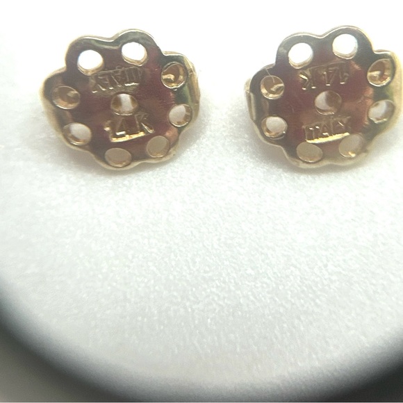 VINTAGE⚜️Rare 14K Gold Opal Lace Stud Earrings - Picture 10 of 13